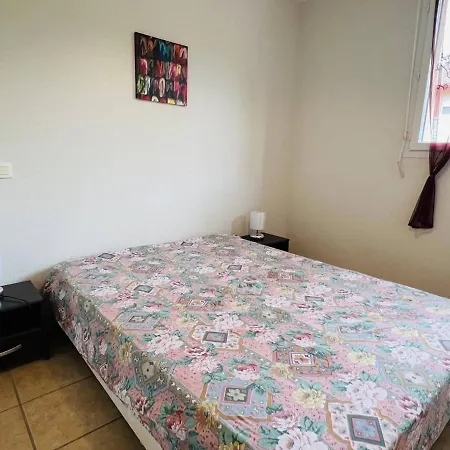 F2 Avec Piscine Et Parking A - Fr-1-495-36 *