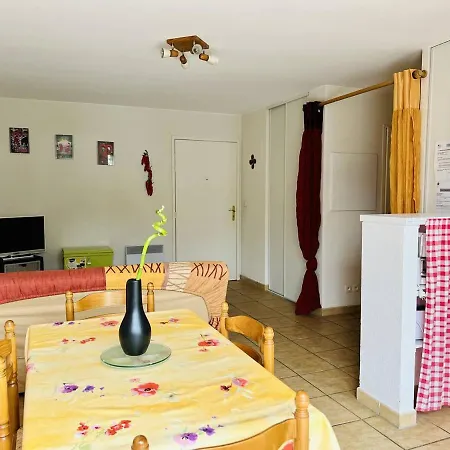F2 Avec Piscine Et Parking A - Fr-1-495-36 Cambo-les-Bains